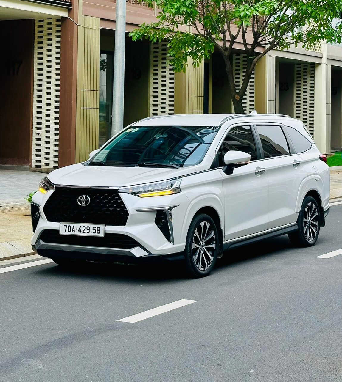 Thuê Xe 7 Chỗ Có Người Lái