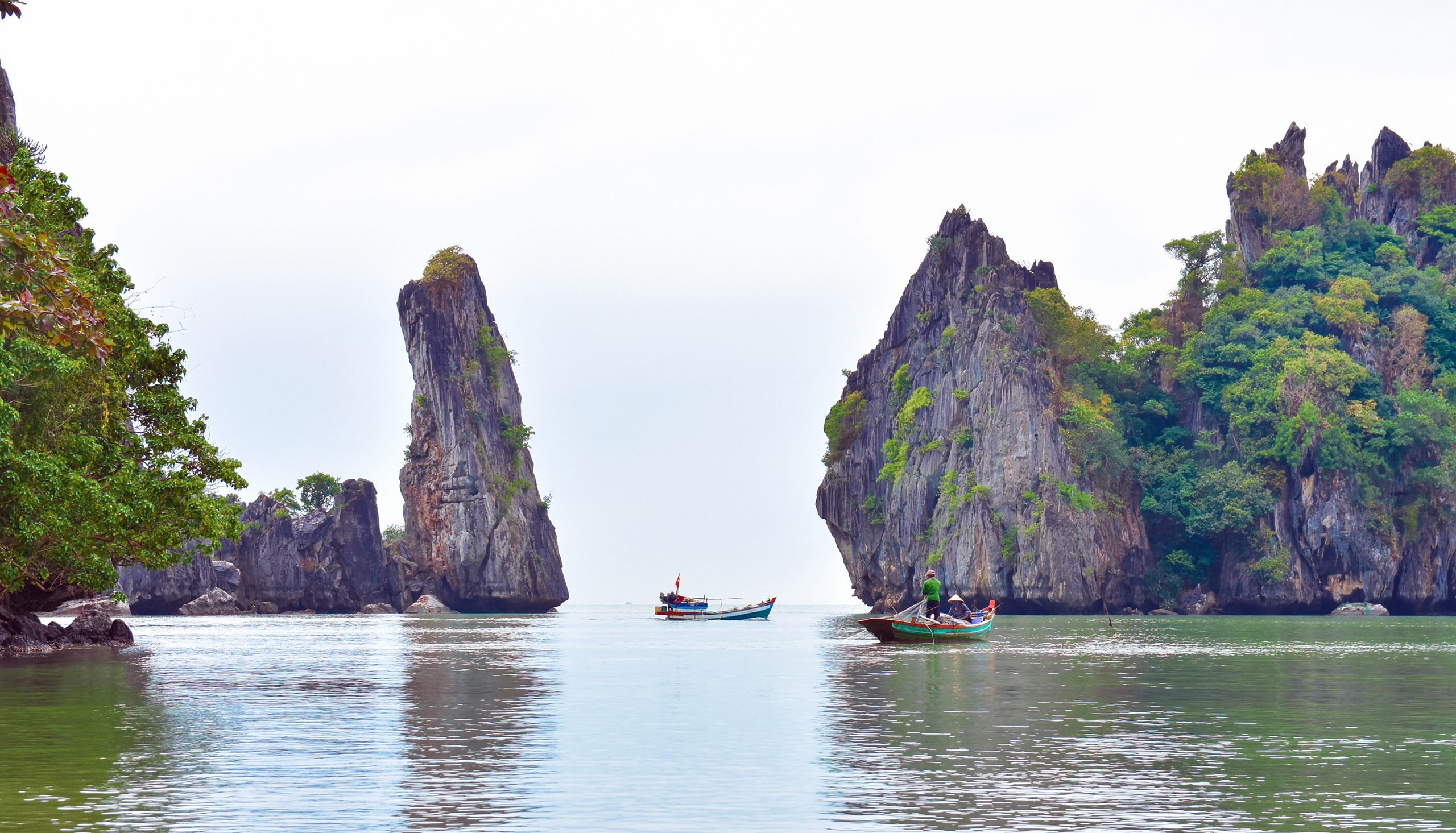 Chùa Hang & Hòn Phụ Tử