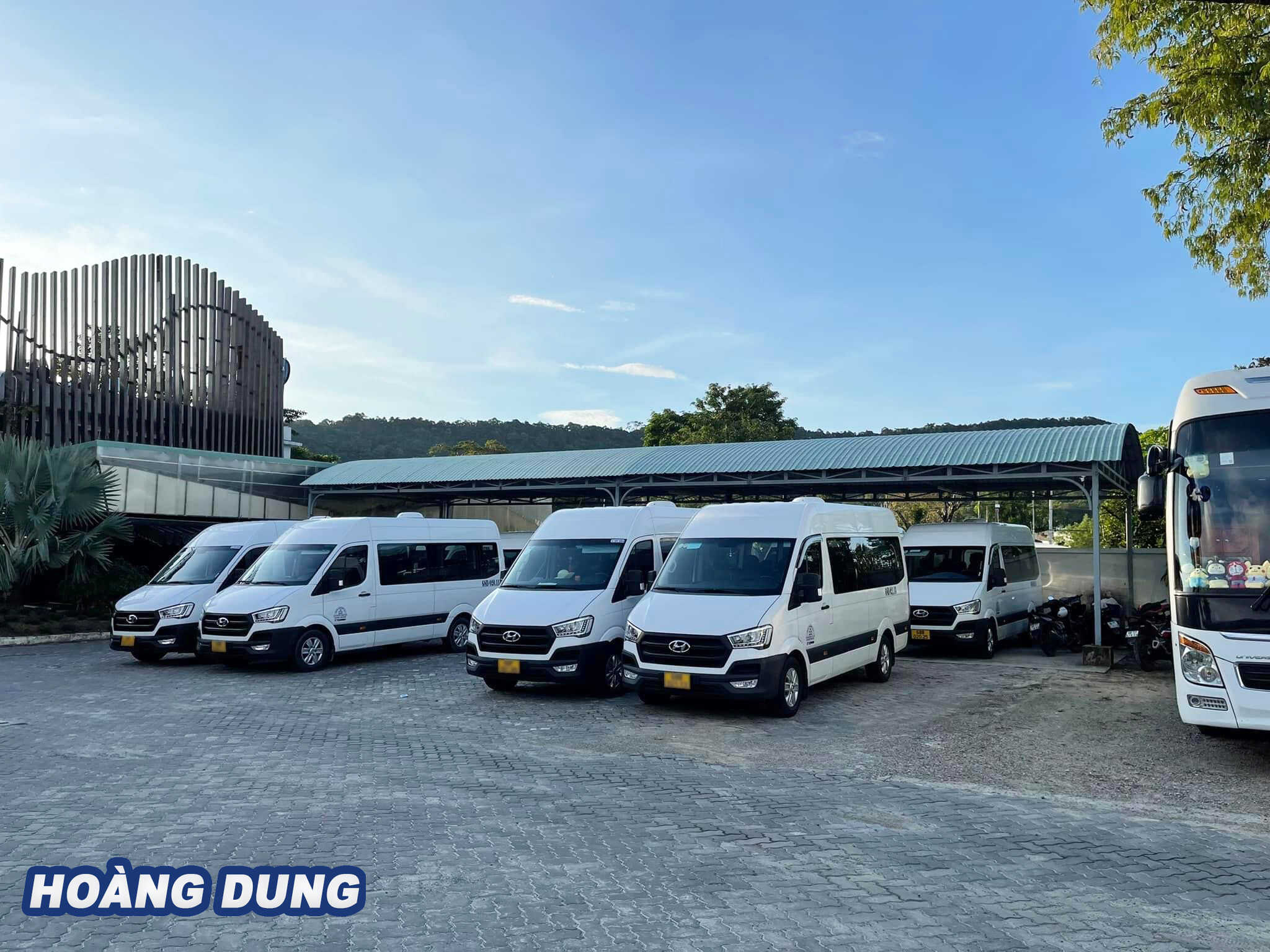 Thuê Xe 16 Chỗ đi Lâm đồng